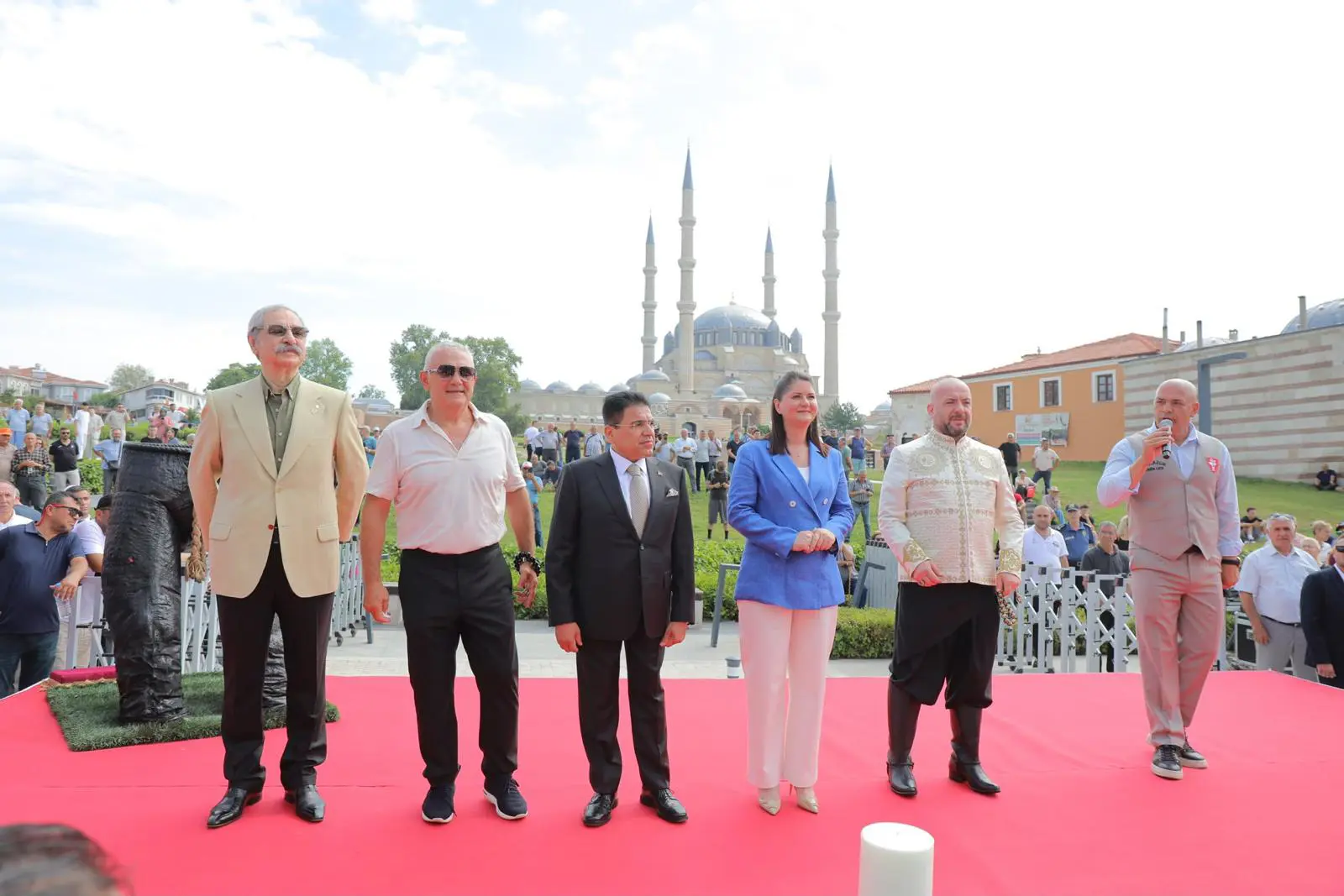 665 YILLIK EFSANE: KIRKPINAR YAĞLI GÜREŞLERİ’İNDE AĞA KARŞILAMA TÖRENİ GERÇEKLEŞTİRİLDİ galeri görseli